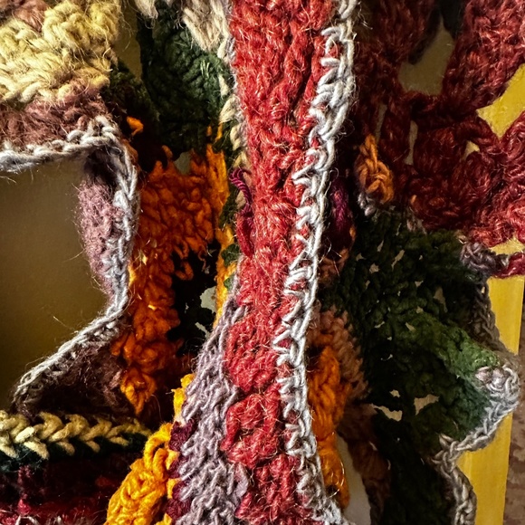 Vintage artkisan crocheted free form long scarf - Picture 5 of 6